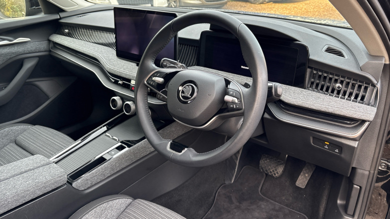 Skoda Superb 2.0 TDI SE Technology 5dr DSG Diesel Estate